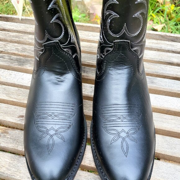 NWOB Laredo Black Leather Cowboy Boots - Style# 5740 - Size 10W - Picture 6 of 11